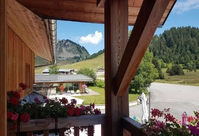 Hotelli Les Roches 1500