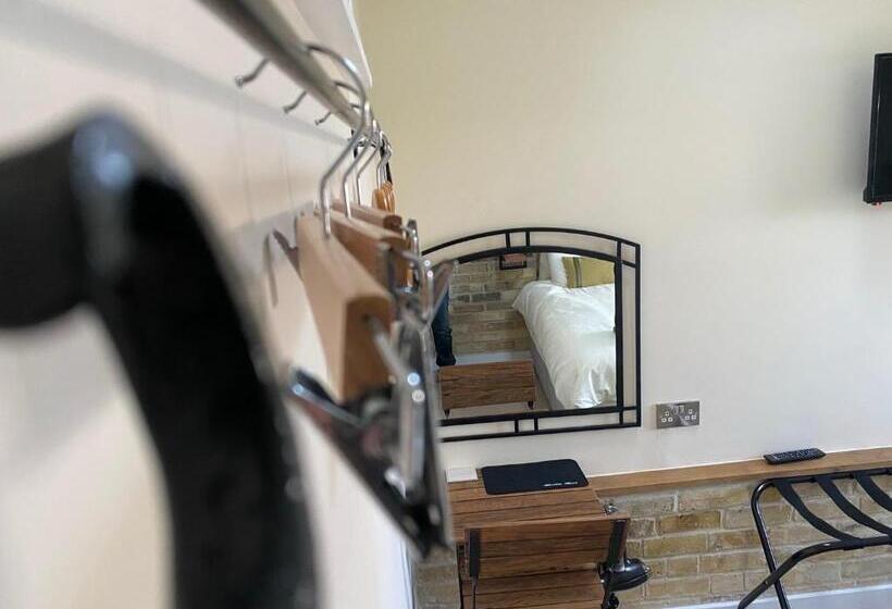 Top Tip Rooms Newmarket