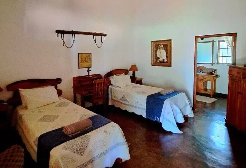 ホテル Trekpad Safaris