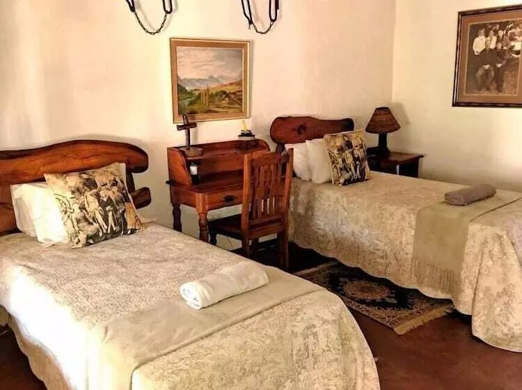 ホテル Trekpad Safaris