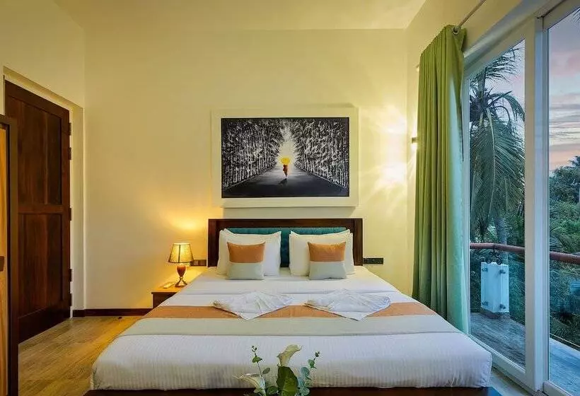 Hotelli The Palace By Ocean