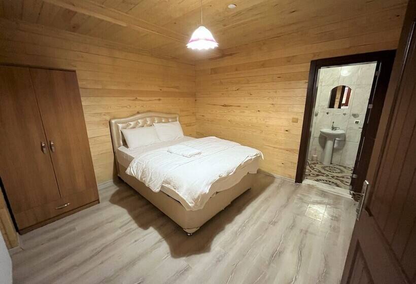 ホテル Uzungol Cerrahpasa Suites