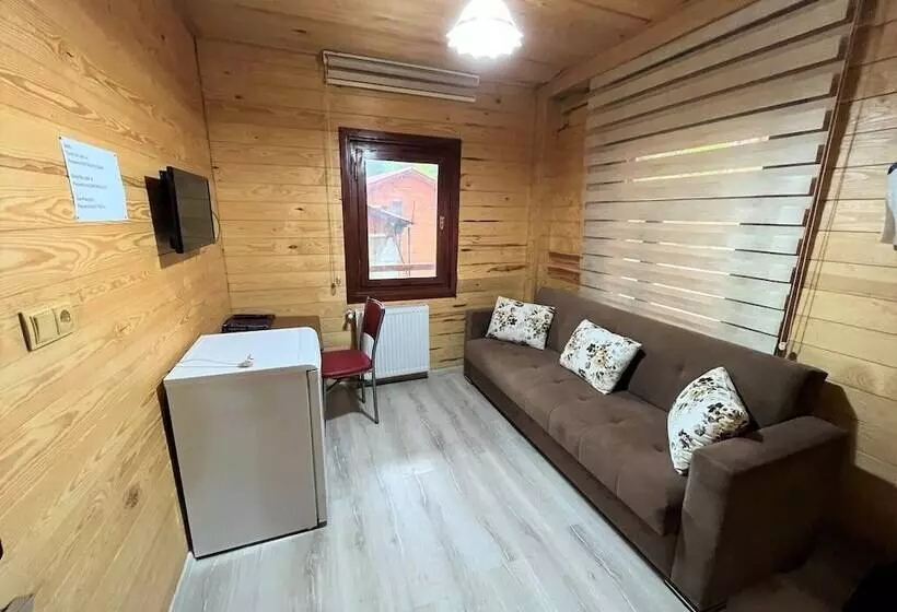 ホテル Uzungol Cerrahpasa Suites