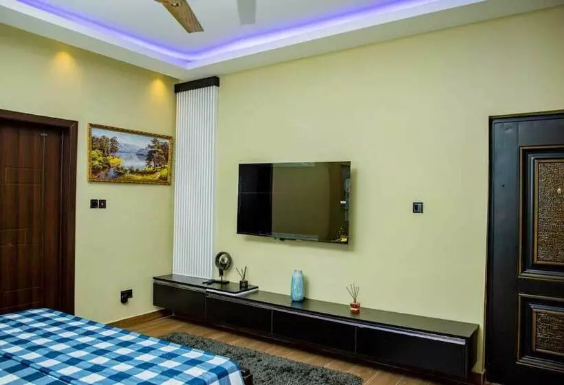 Js Way Apartments And Executive