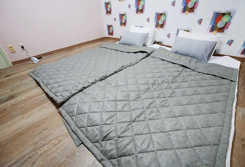 Motel Cheongpyeong Jijunghae