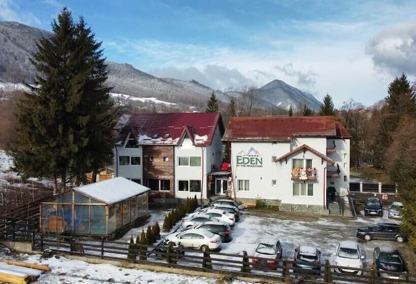 פנסיון Eden By The Mountain