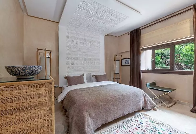 ペンション La Villa Joubert