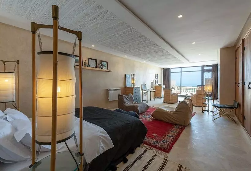 ペンション La Villa Joubert