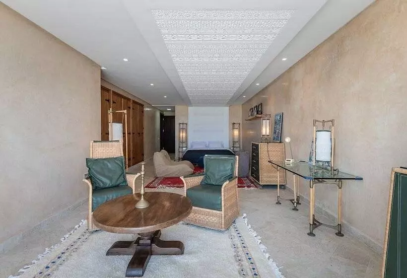 ペンション La Villa Joubert