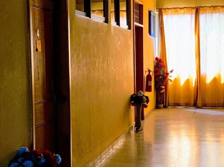 Pension Room In Guest Room   Renajoe Exclusive Guesthouse Tema Community 9