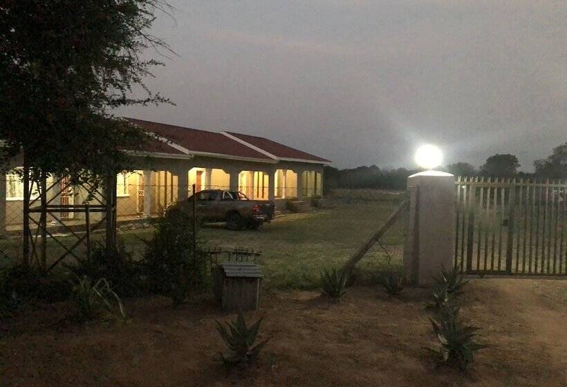 پانسیون Wanakah Estate Guesthouse