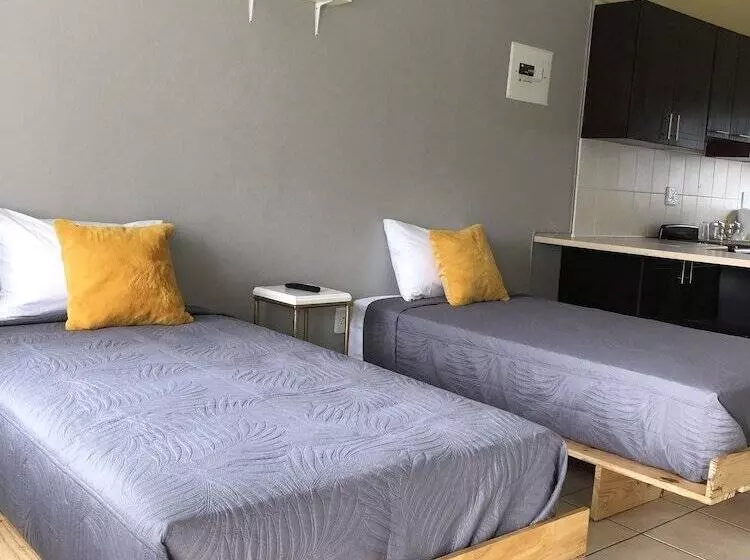 پانسیون Wanakah Estate Guesthouse