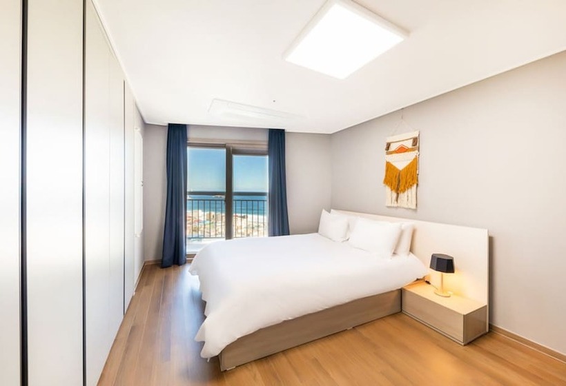 Urbanstay Sokcho Beach C