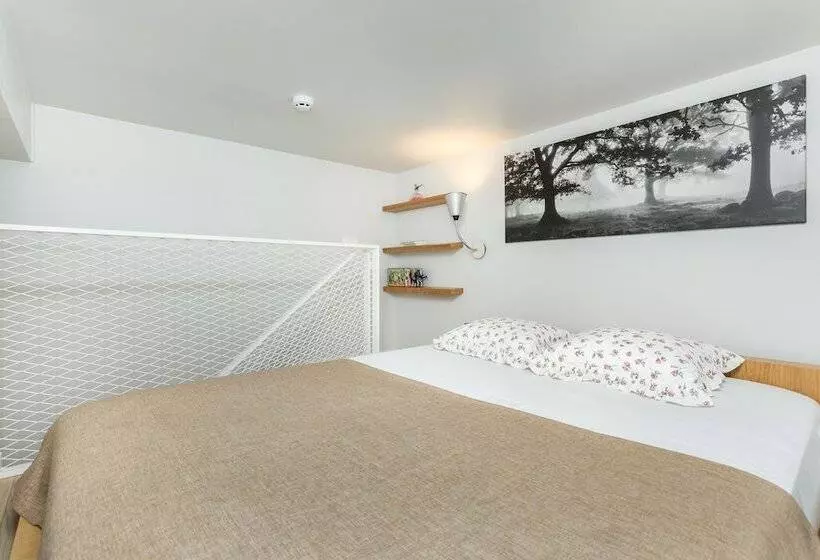 Angleterre Apartments