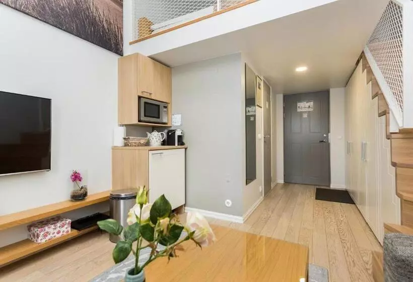 Angleterre Apartments
