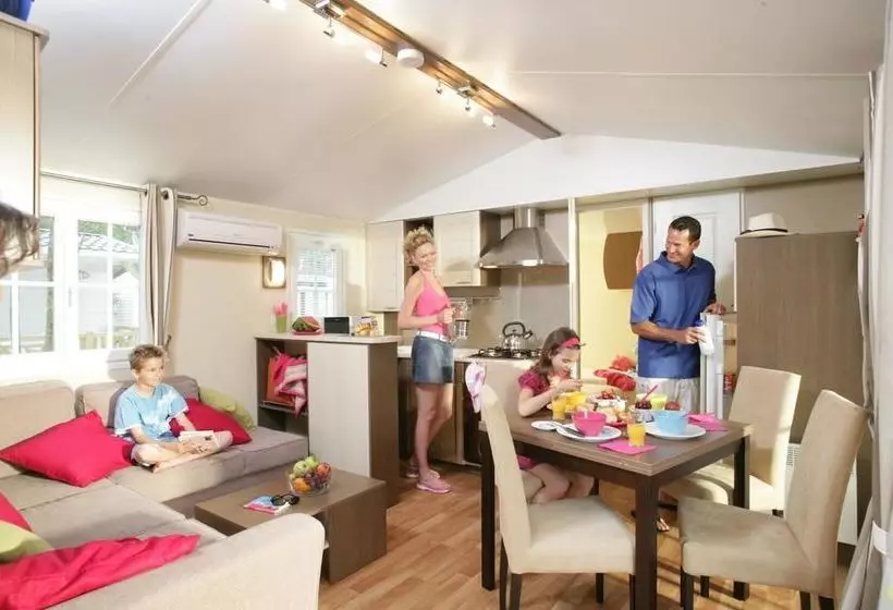 ホテル Camping Officiel Siblu Domaine De Soulac