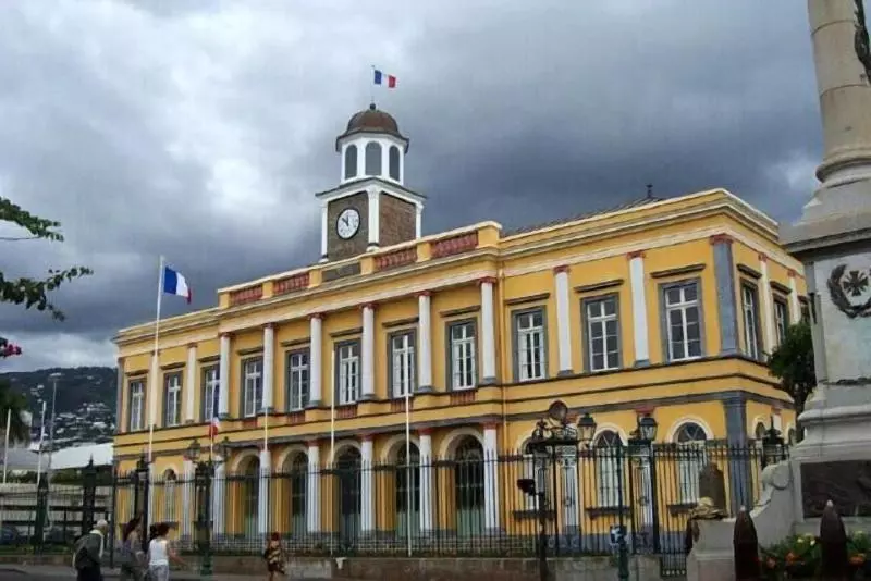 هتل Du Centre