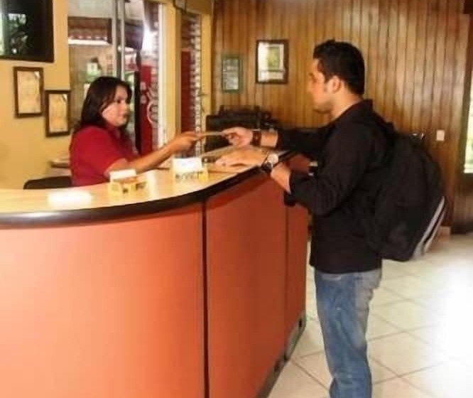 酒店 Meson De Maria