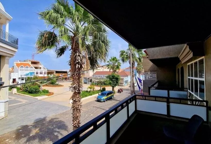 هتل Ocean Suites