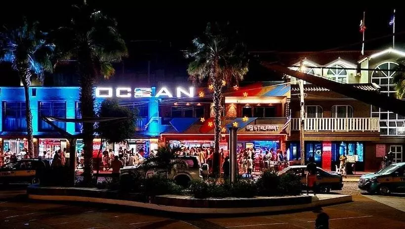 هتل Ocean Suites