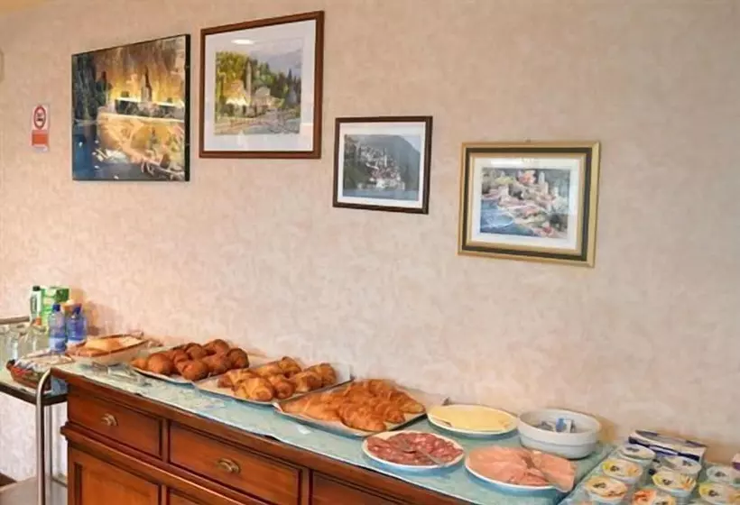 ホテル Ristorante Vapore