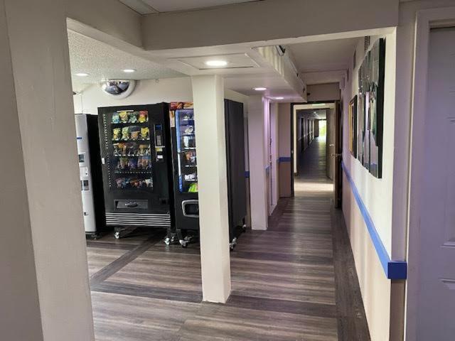 Motel Americas Express Inn Rocky Mount