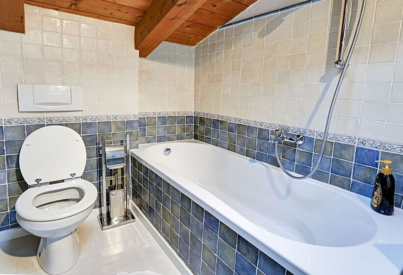 بنسيون Dal Rosso