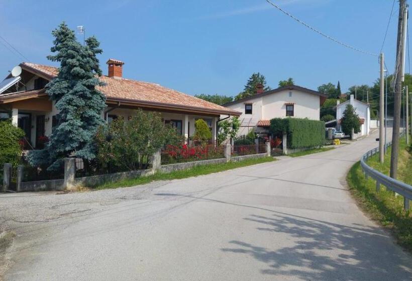 بنسيون Dal Rosso