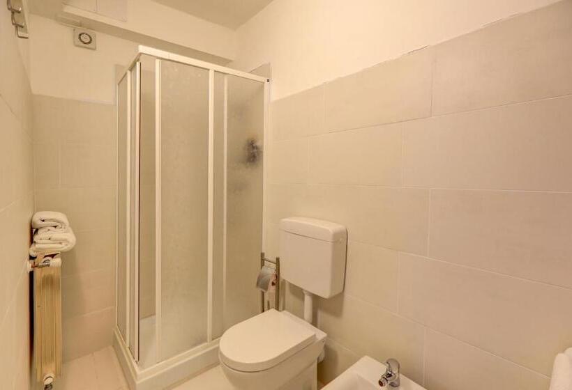 بنسيون Dal Rosso