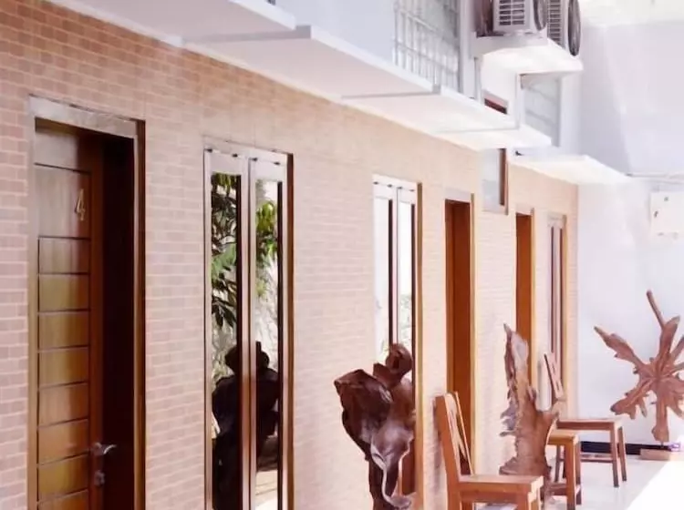 ペンション Malang Hill Gallery & Homestay