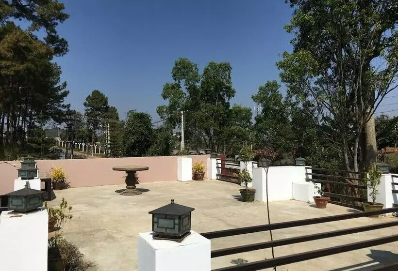 هتل Kalaw Junction Rose