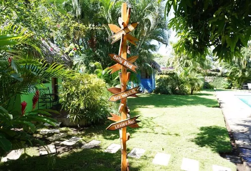 هتل Mariposa