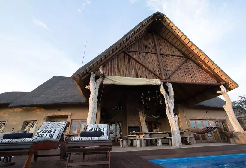 ホテル Phumelelo Lodge