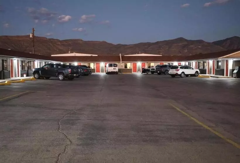 Motelli Budget Inn