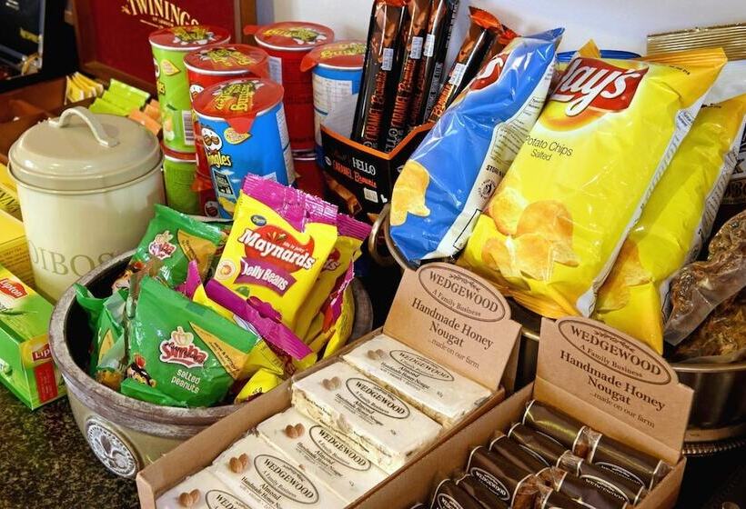 ペンション 8a Grahamstown By The Oyster Collection