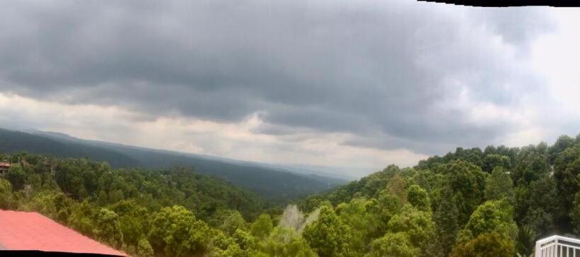 بنسيون Munduk Sena