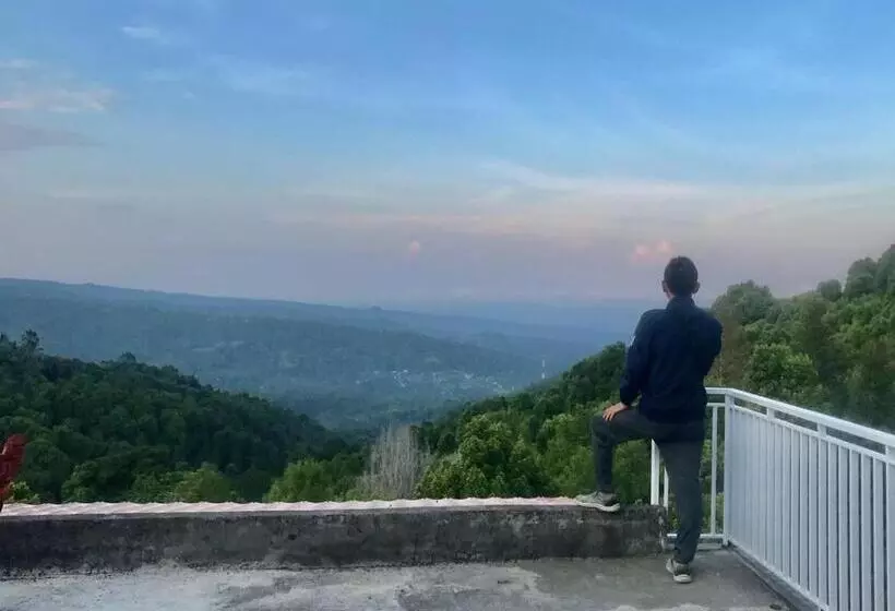 پانسیون Munduk Sena