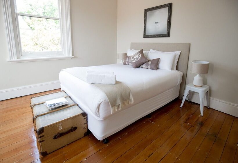 פנסיון Montacute Boutique Bunkhouse