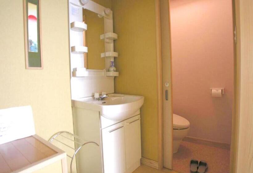 Ryokan Minshuku Inn Shirahama Ekinoyado