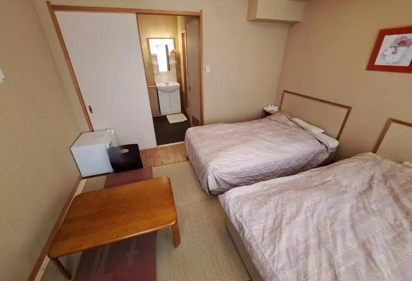Ryokan Minshuku Inn Shirahama Ekinoyado