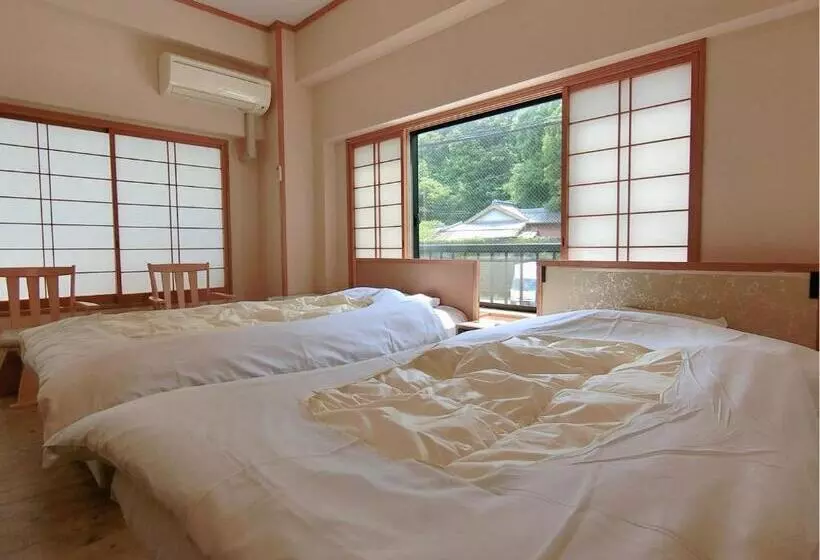 Ryokan Minshuku Inn Shirahama Ekinoyado