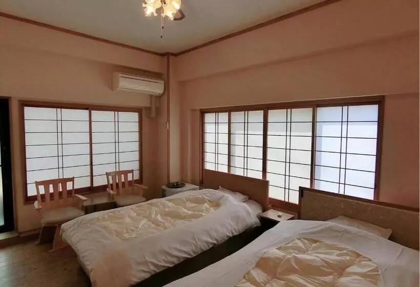 Ryokan Minshuku Inn Shirahama Ekinoyado