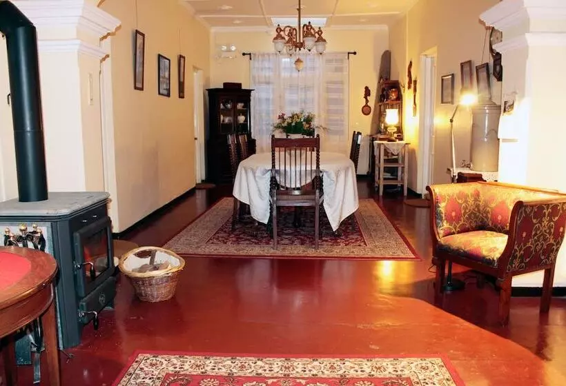 Senani Colonial Holiday Bungalow