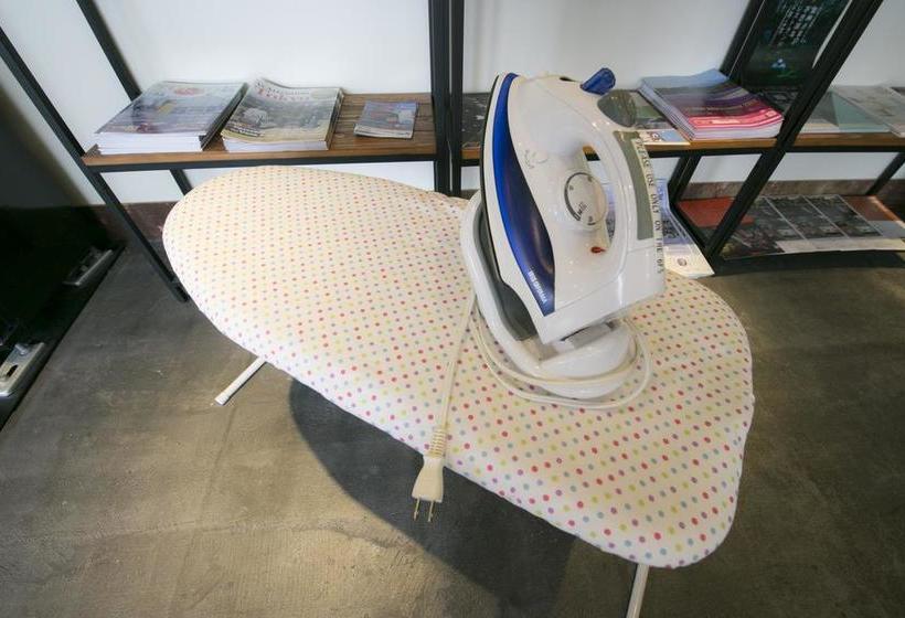 Wise Owl Hostels Tokyo