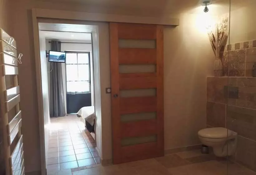 Aamiaismajoitus (B&B) Chambres D Hôtes La Chrysalide
