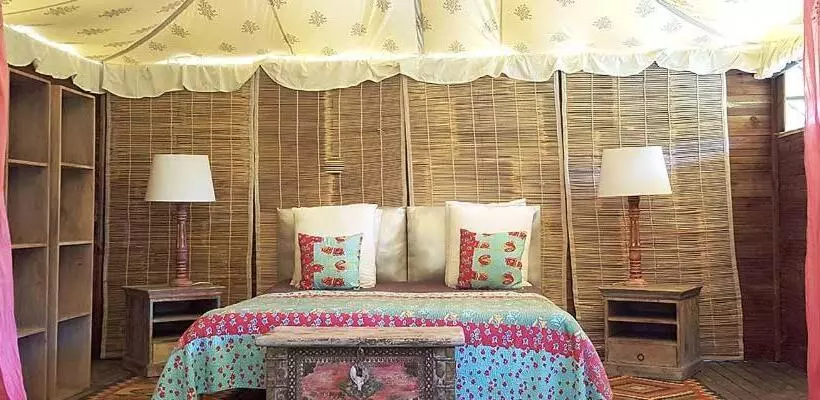 تختخواب و صبحانه Palika Lodge