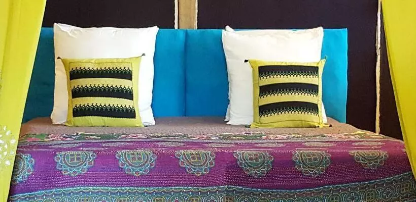 تختخواب و صبحانه Palika Lodge