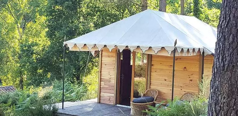 تختخواب و صبحانه Palika Lodge