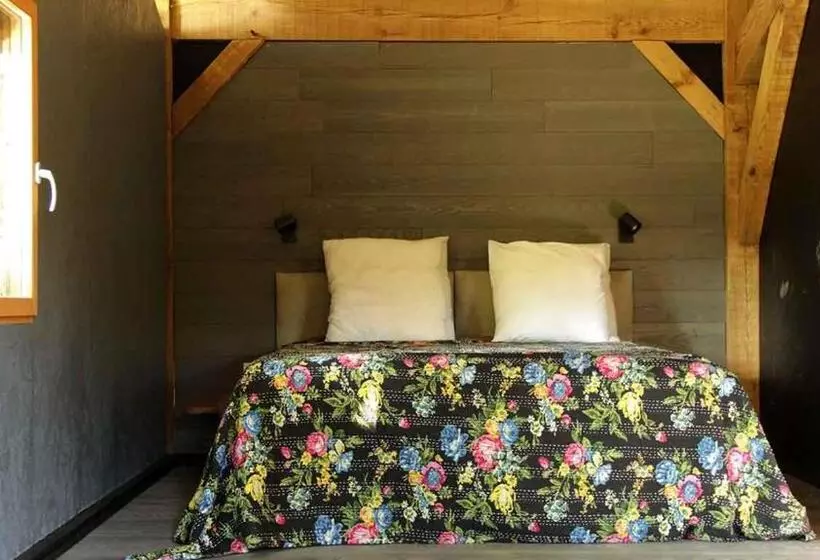 تختخواب و صبحانه Palika Lodge