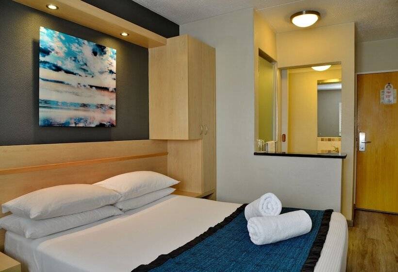 בית מלון כפרי Road Lodge Mbombela